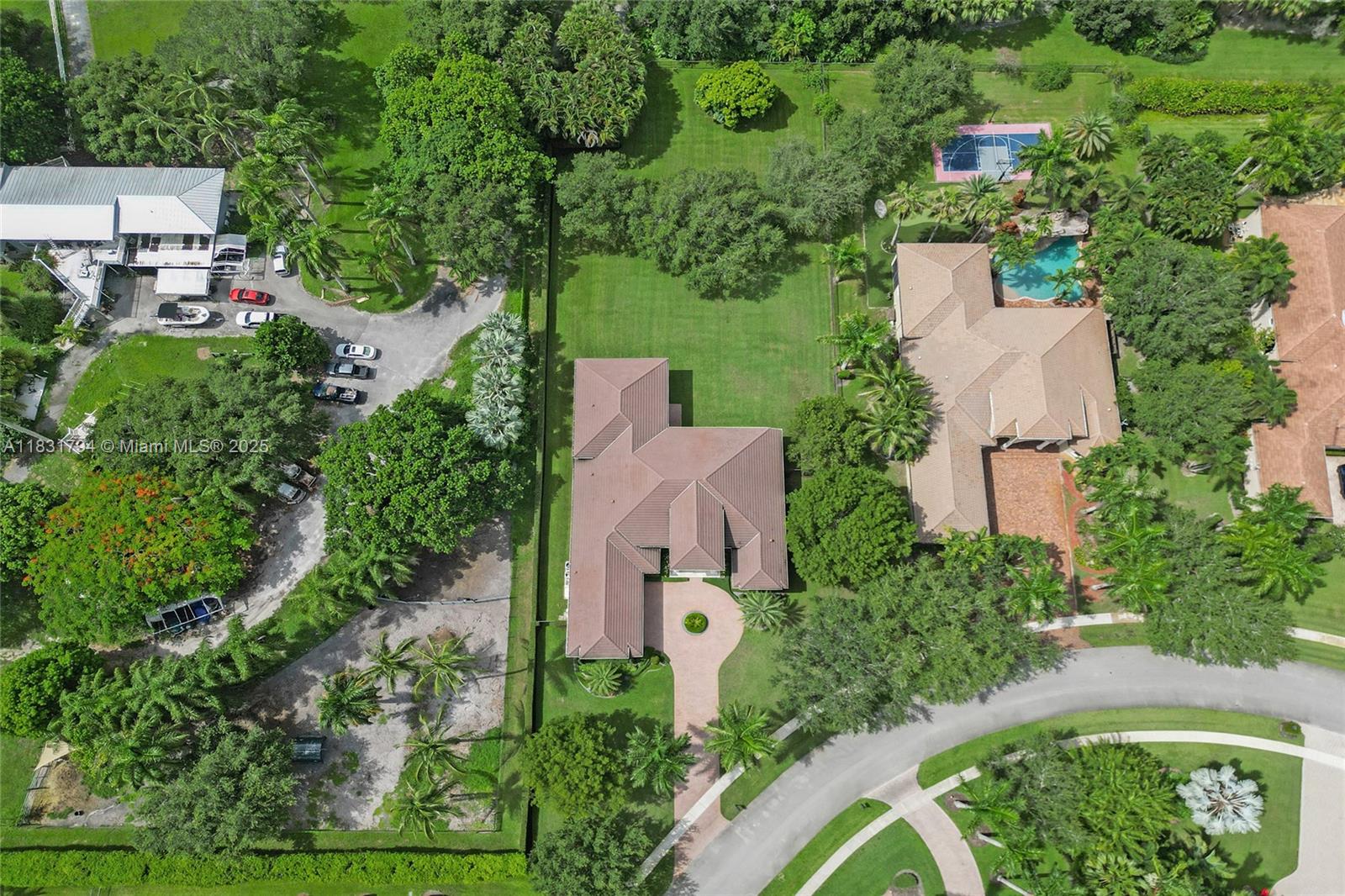 11056 Blackhawk Boulevard Davie, FL 33328 - Photo 5 of 100