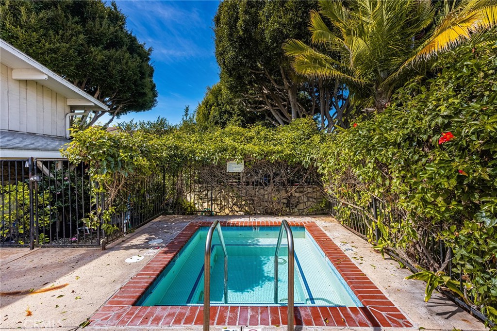 4040 Grand View Boulevard, Unit 35 Los Angeles, CA 90066 - Photo 18 of 25