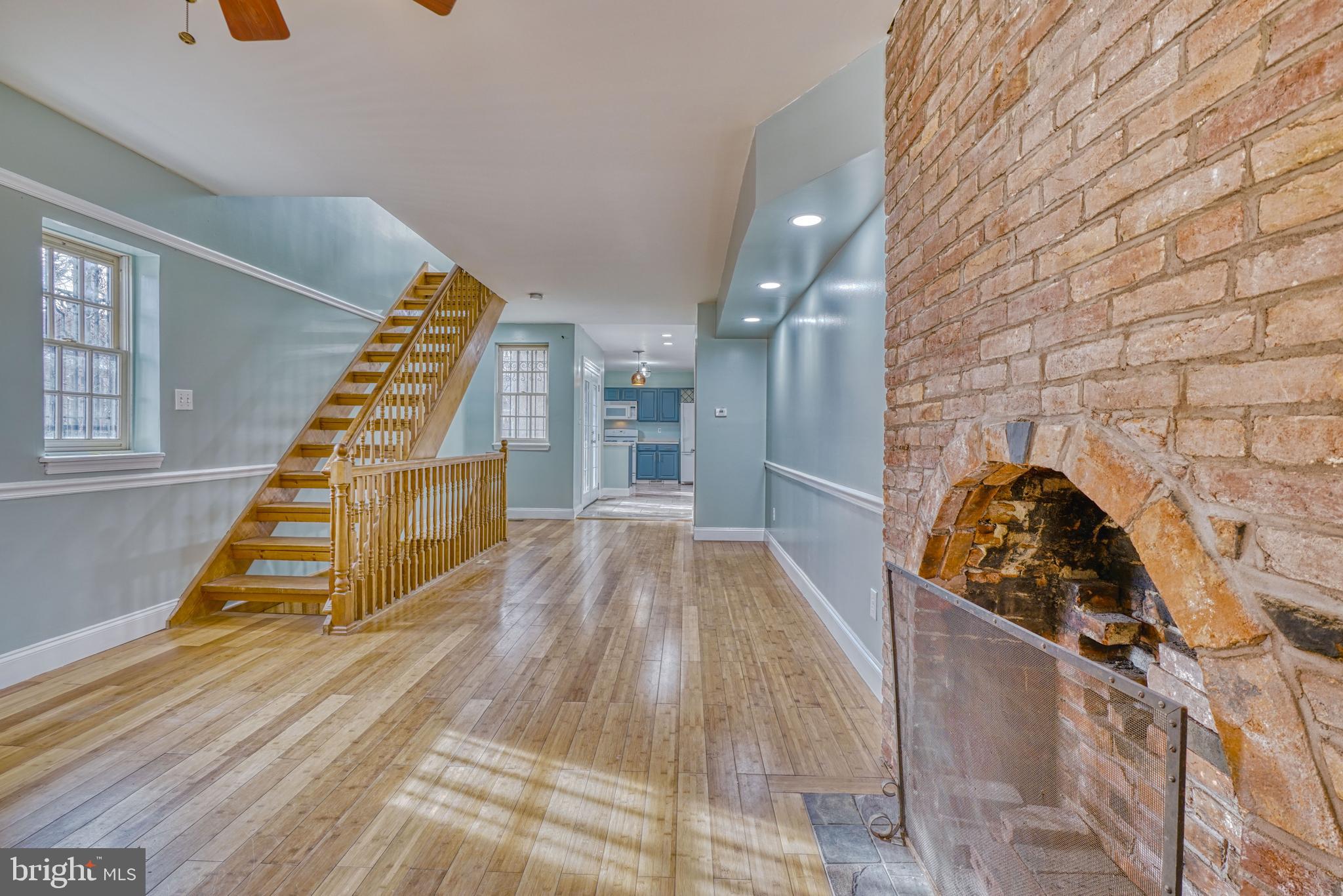 644 Jasper Street Baltimore, MD 21201 - Photo 5 of 27 a view of a couches with wooden floor