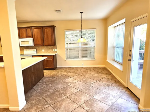 $2,900 | 1507 Lookout Point, San Antonio, TX 78260