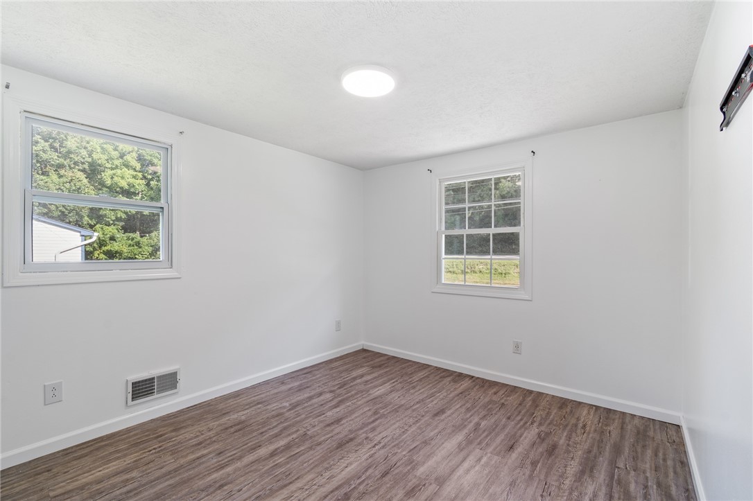 6029 Ridge Road Sodus, NY 14589 - Photo 23 of 30 Upper bedroom