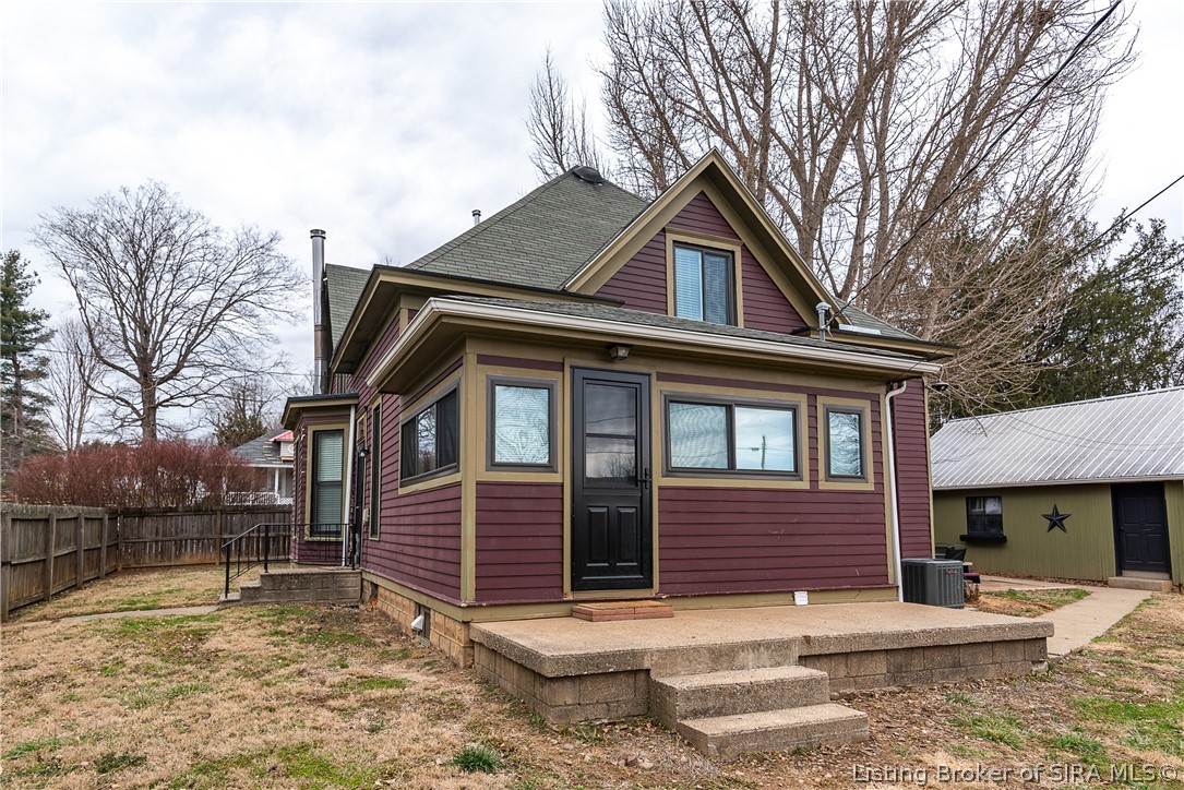 9195 Walnut Street Georgetown, IN 47122 - Photo 11 of 47