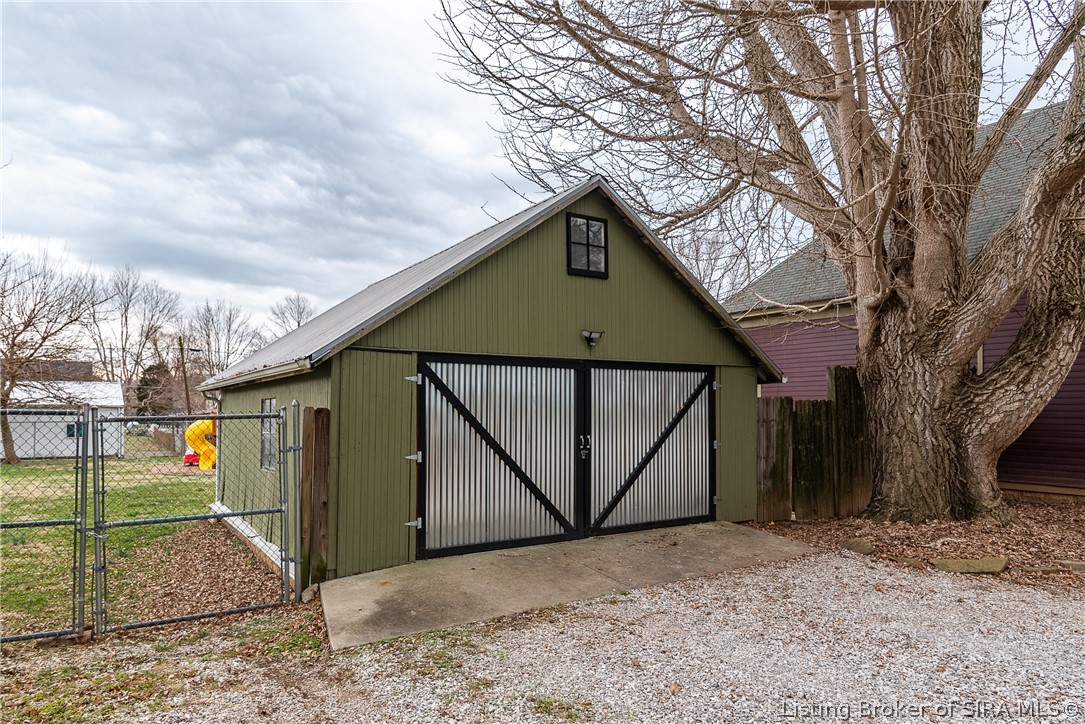9195 Walnut Street Georgetown, IN 47122 - Photo 5 of 47