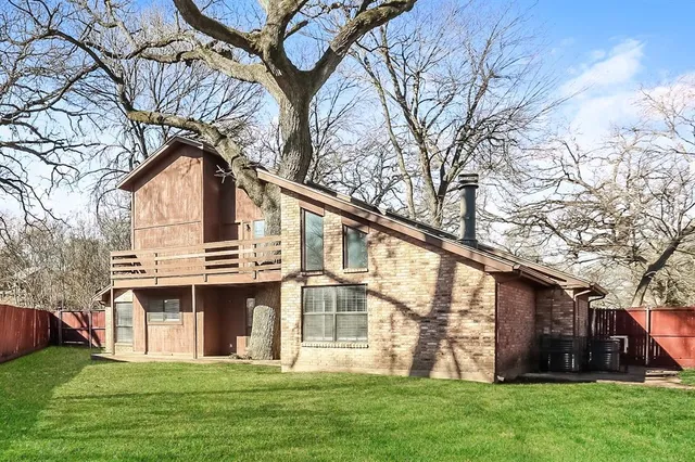 $2,495 | 330 Cedar Creek Drive, Duncanville, TX 75137