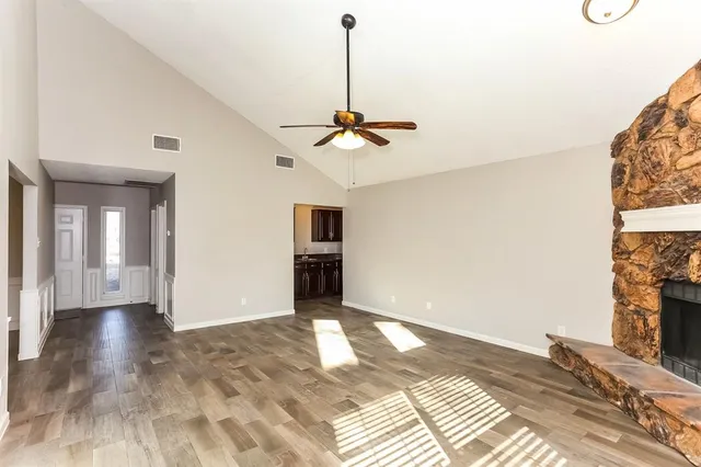 $2,495 | 330 Cedar Creek Drive, Duncanville, TX 75137