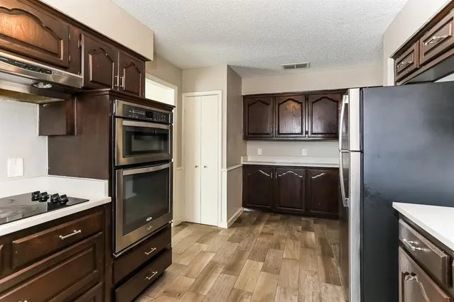 $2,495 | 330 Cedar Creek Drive, Duncanville, TX 75137