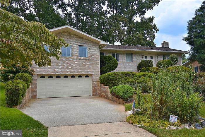 6205 Plainview Road Bethesda, MD 20817 - Photo 19 of 27 Exterior (Front)