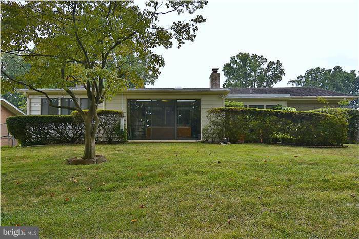 6205 Plainview Road Bethesda, MD 20817 - Photo 20 of 27 Exterior (Rear)