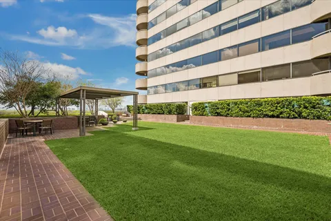 $324,000 | 5000 Montrose Boulevard, Unit 6A, Houston, TX 77006