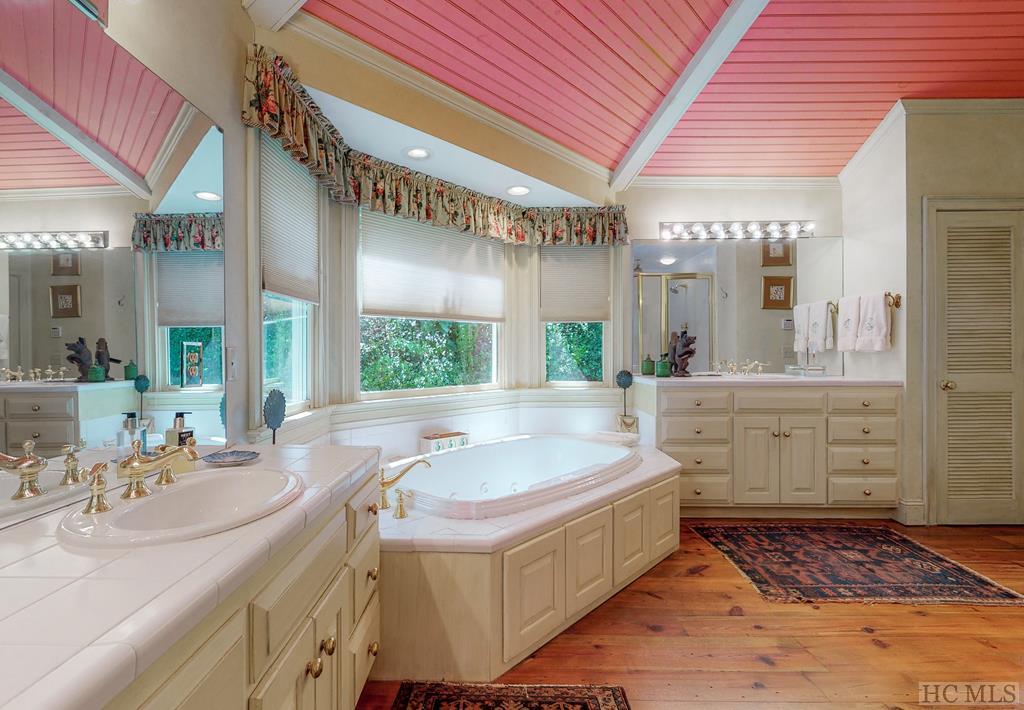 260 Satulah Road Highlands, NC 28741 - Photo 37 of 55 Gallery Image 37