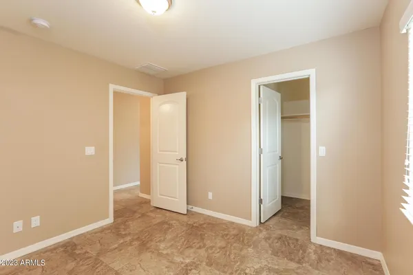 $2,835 | 5809 South 27th Lane, Phoenix, AZ 85041