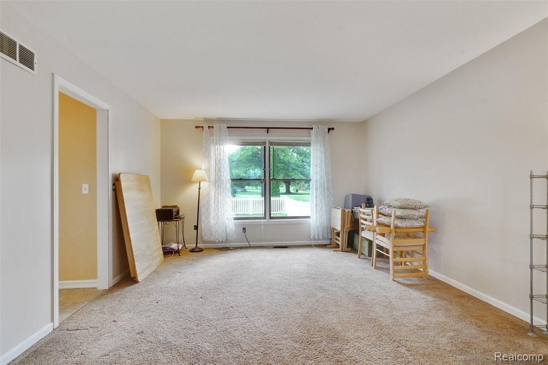 15550 Bak Road Belleville, MI 48111 - Photo 9 of 20 dsc01262-dsc01264.jpg