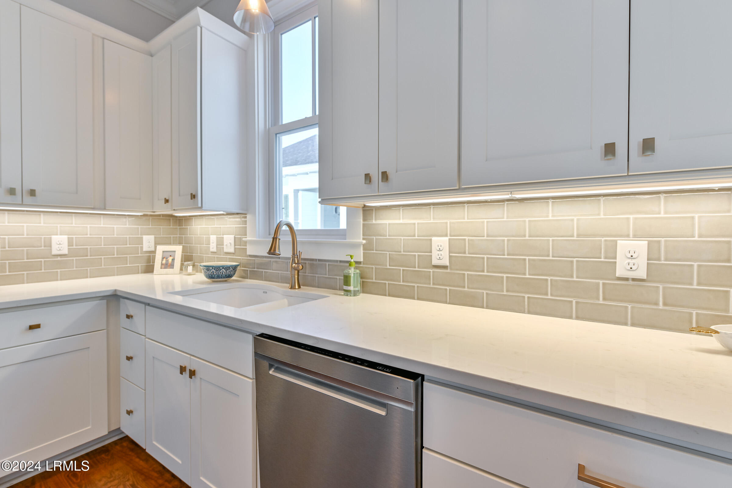 7 Abbey Row Beaufort, SC 29906 - Photo 14 of 53 7 Abbey Row-24