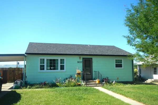 $225,000 | 937 Fremont Street, Thermopolis, WY 82443