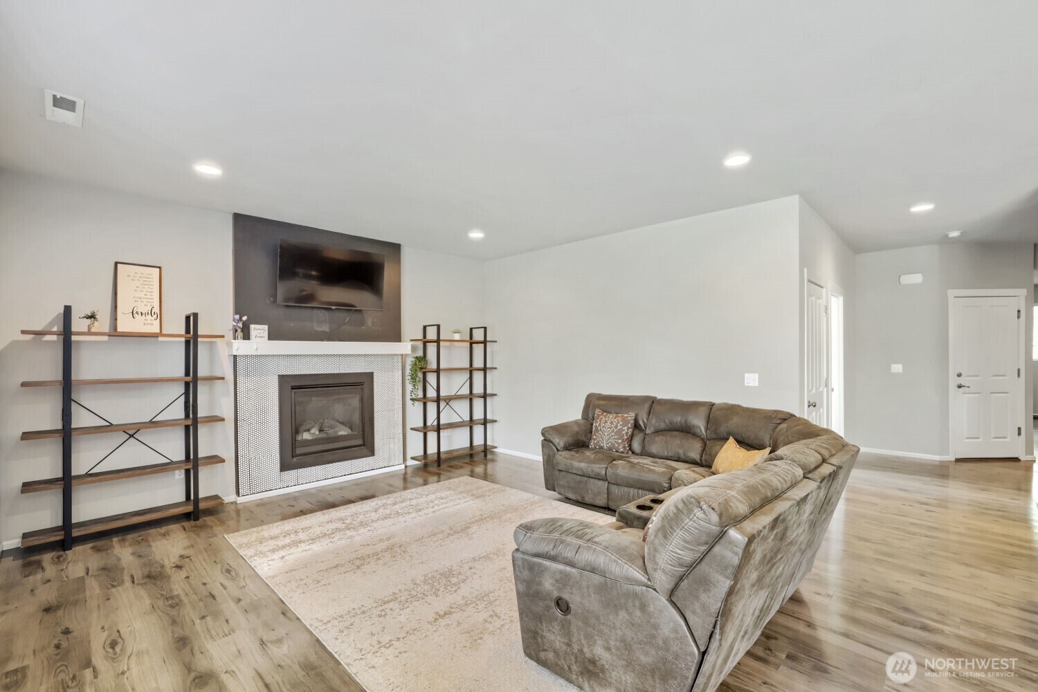 17705 Maple Street Granite Falls, WA 98252 - Photo 4 of 28