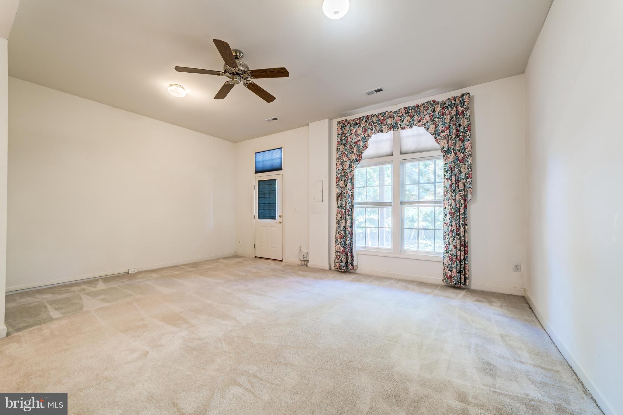 6664 Debra Lu Way Springfield, VA 22150 - Photo 33 of 39 Gallery Image 33