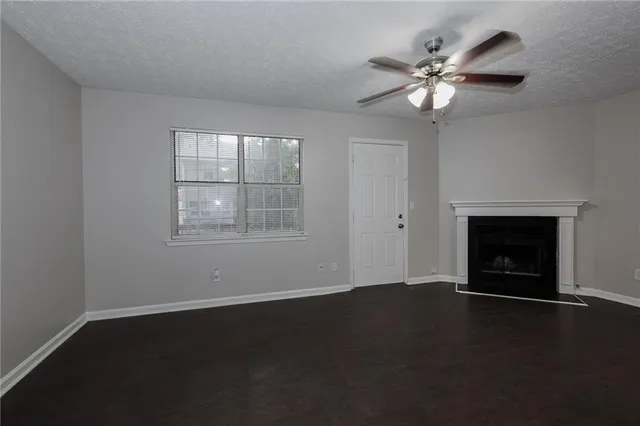 $1,425 | 7215 Crestside Drive, Austell, GA 30168