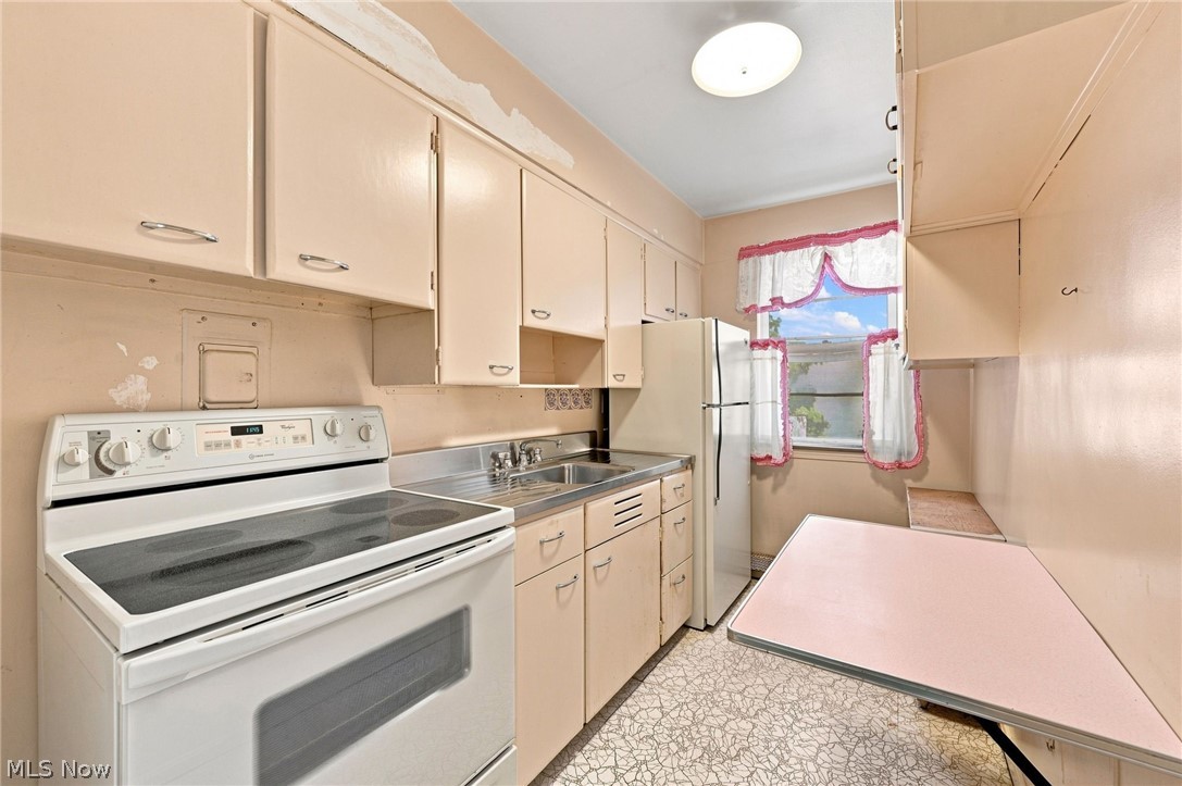 13793 Cedar Road, Unit 103C South Euclid, OH 44118 - Photo 6 of 14 Gallery Image 6