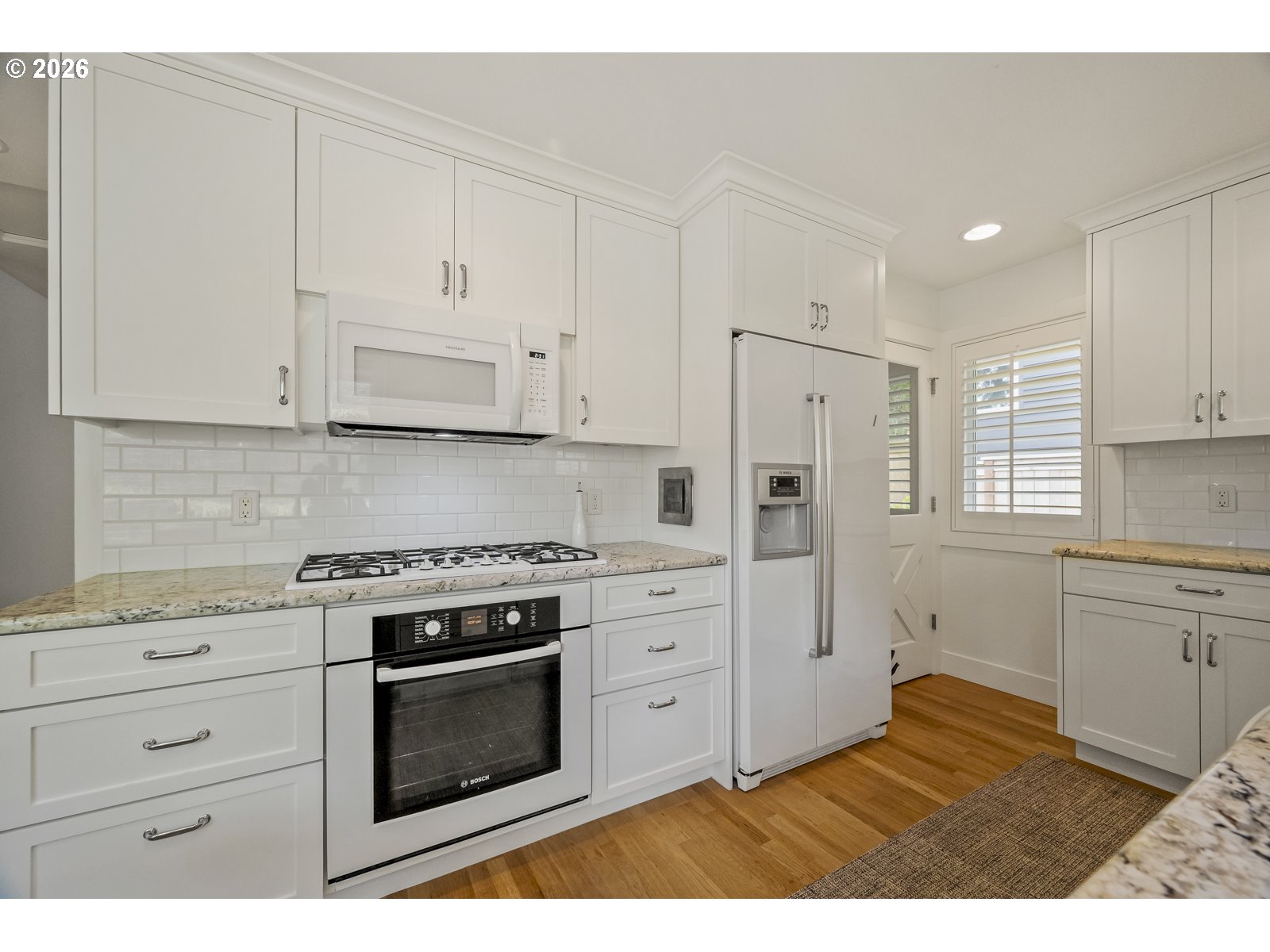 3938 Southwest 36th Place Portland, OR 97221 - Photo 14 of 38