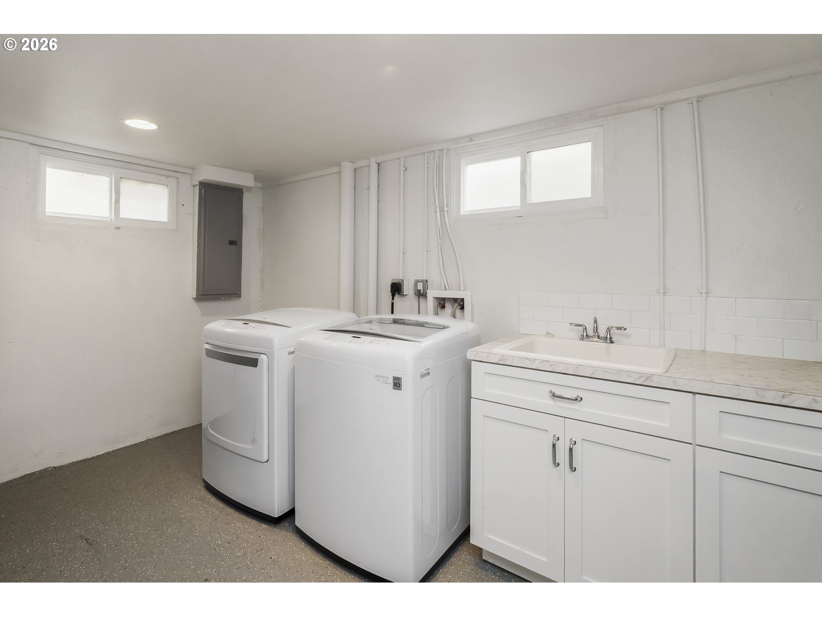 3938 Southwest 36th Place Portland, OR 97221 - Photo 23 of 38