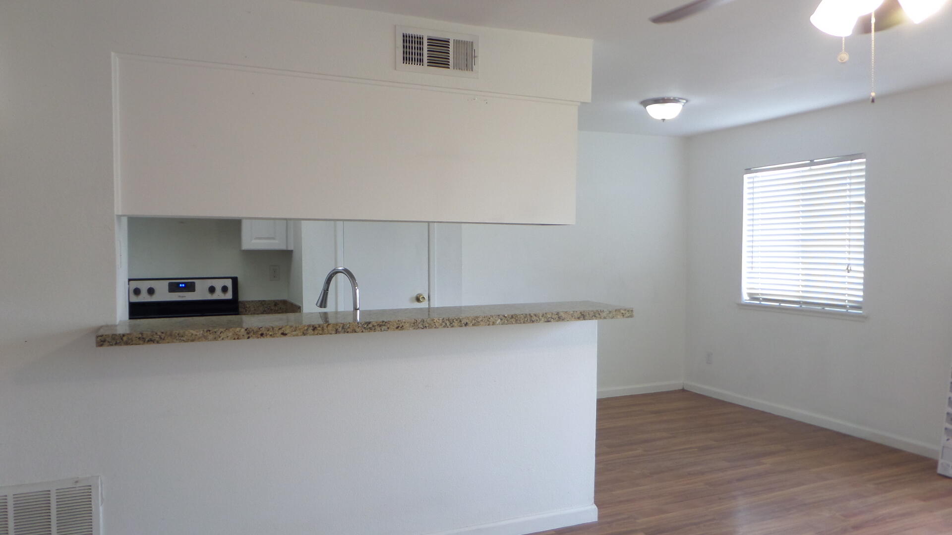 72694 Eagle Road, Unit 3 Palm Desert, CA 92260 - Photo 6 of 25 SAM_5783