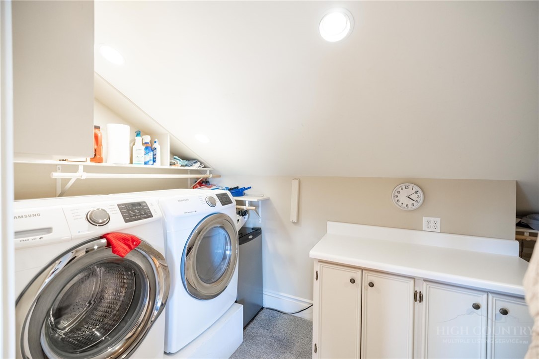 50 Mitchell River Ridge Thurmond, NC 28683 - Photo 30 of 43 a utility room with dryer and washer