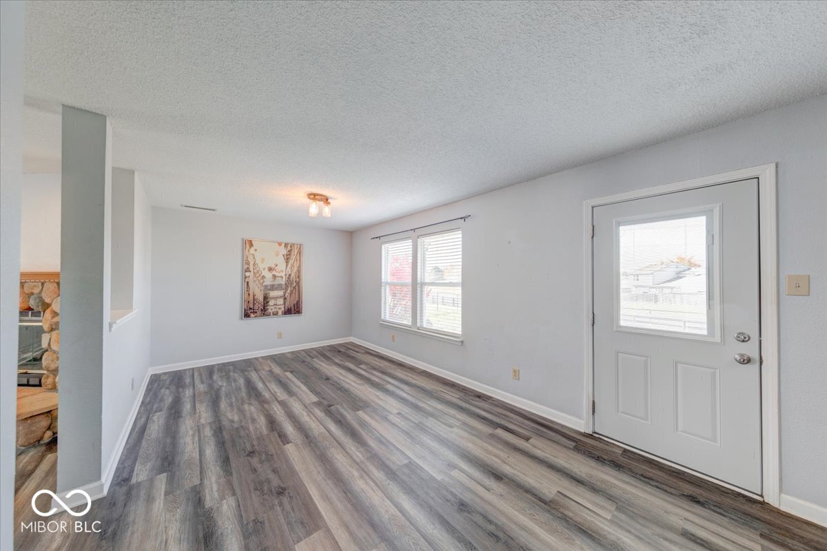 389 Springfield Circle Greenwood, IN 46143 - Photo 11 of 36