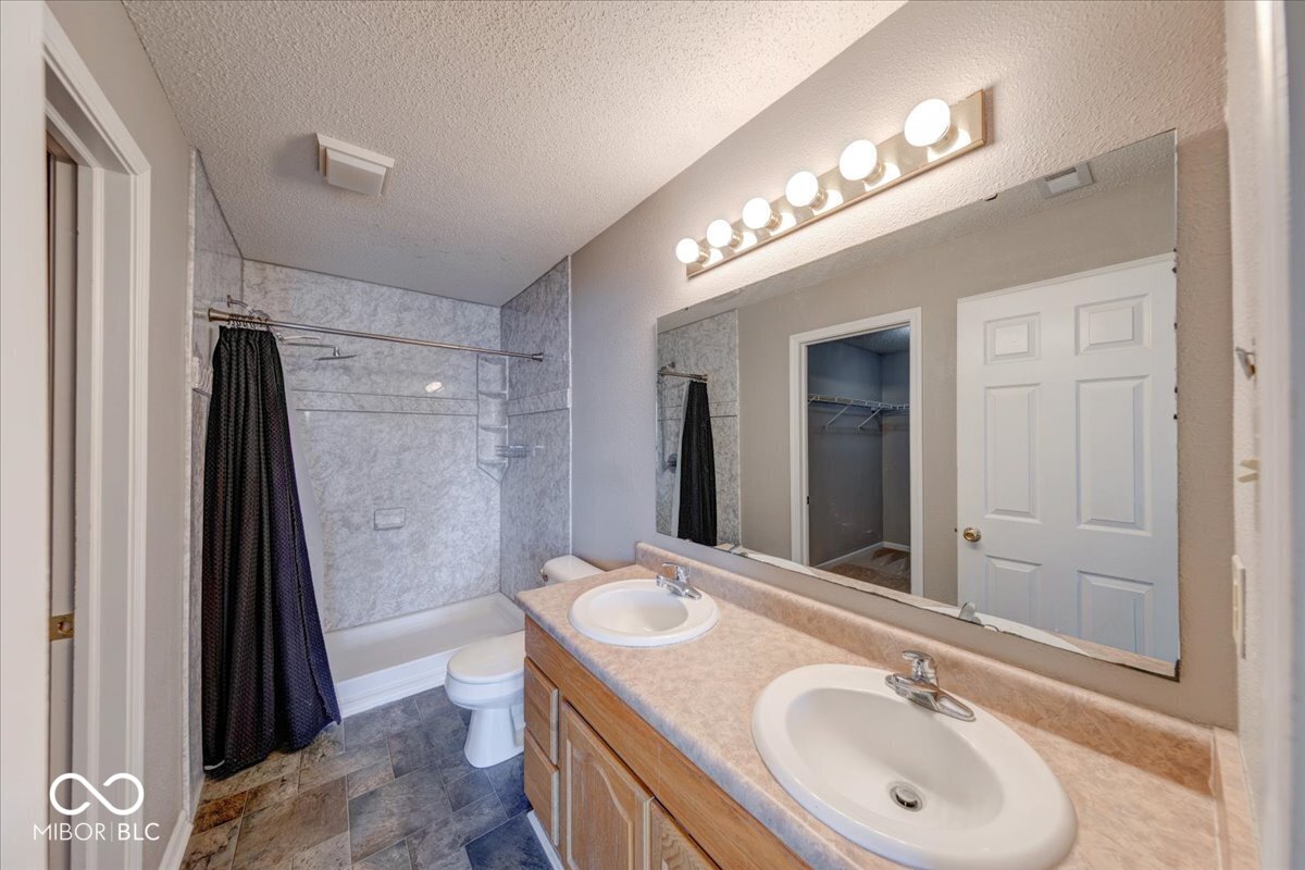 389 Springfield Circle Greenwood, IN 46143 - Photo 32 of 36