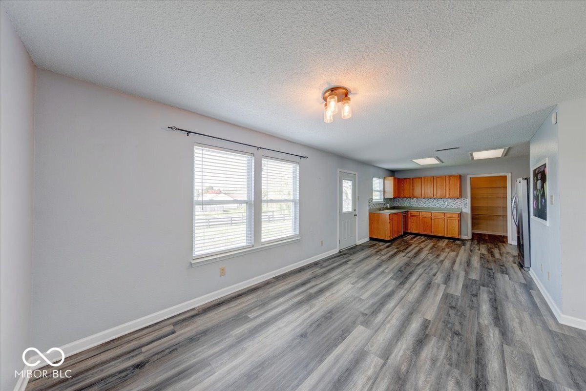 389 Springfield Circle Greenwood, IN 46143 - Photo 9 of 36