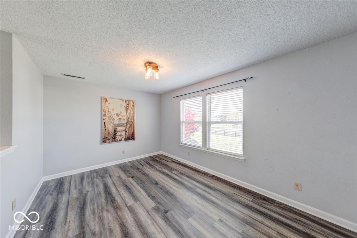 389 Springfield Circle Greenwood, IN 46143 - Photo 10 of 36