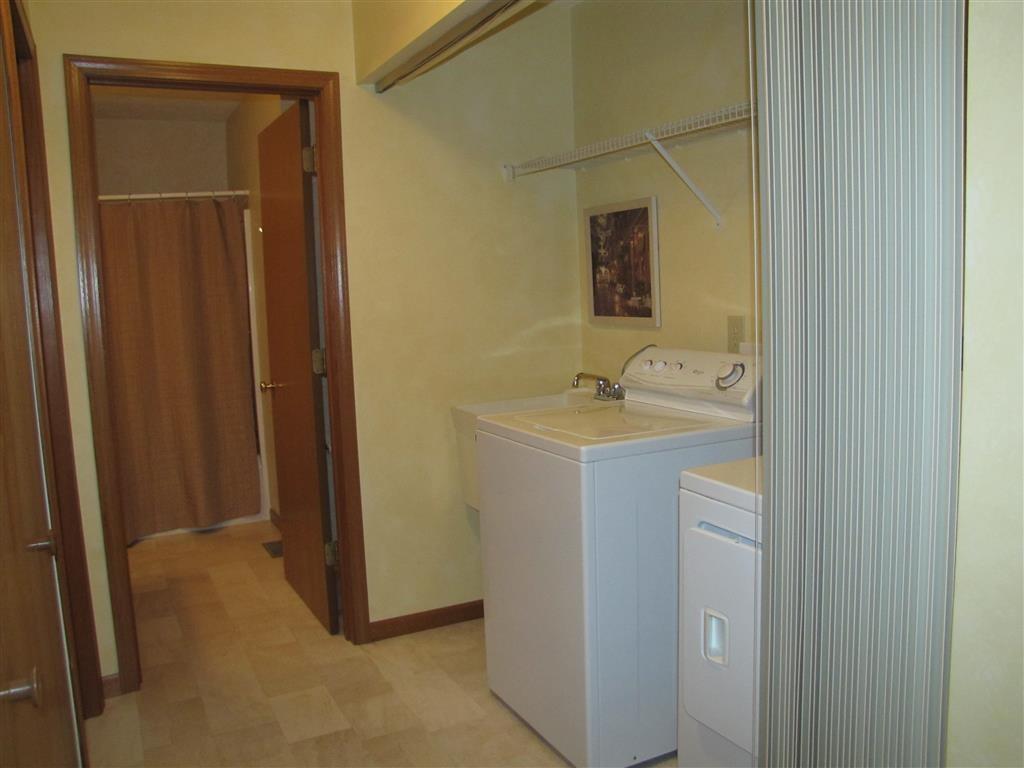 1247 Warbler Ridge, Unit 47 Springfield, OH 45503 - Photo 17 of 26 Gallery Image 17