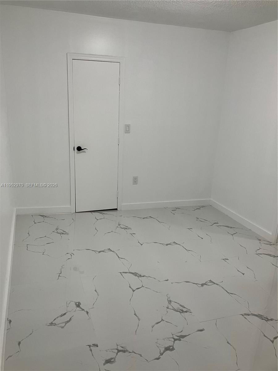 15621 Southwest 302nd Street Homestead, FL 33033 - Photo 15 of 27