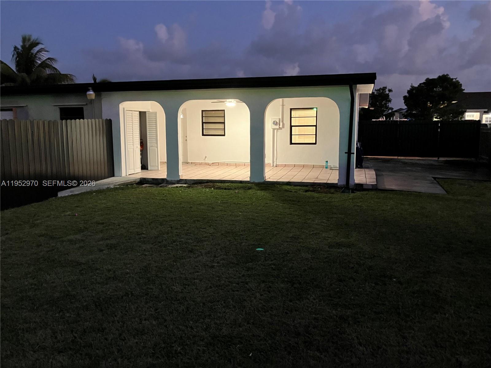 15621 Southwest 302nd Street Homestead, FL 33033 - Photo 21 of 27