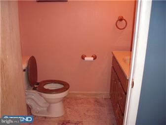 7265 Guilford Road Upper Darby, PA 19082 - Photo 7 of 11