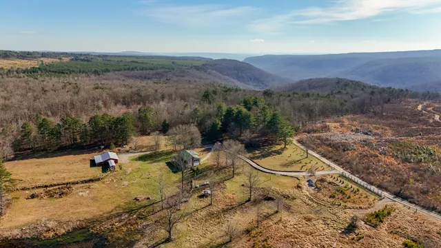 $850,000 | 711 Lick Point Road, Sequatchie, TN 37374