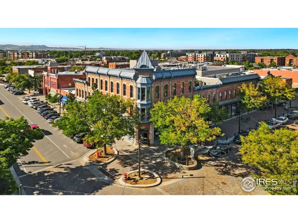 a picture of city view