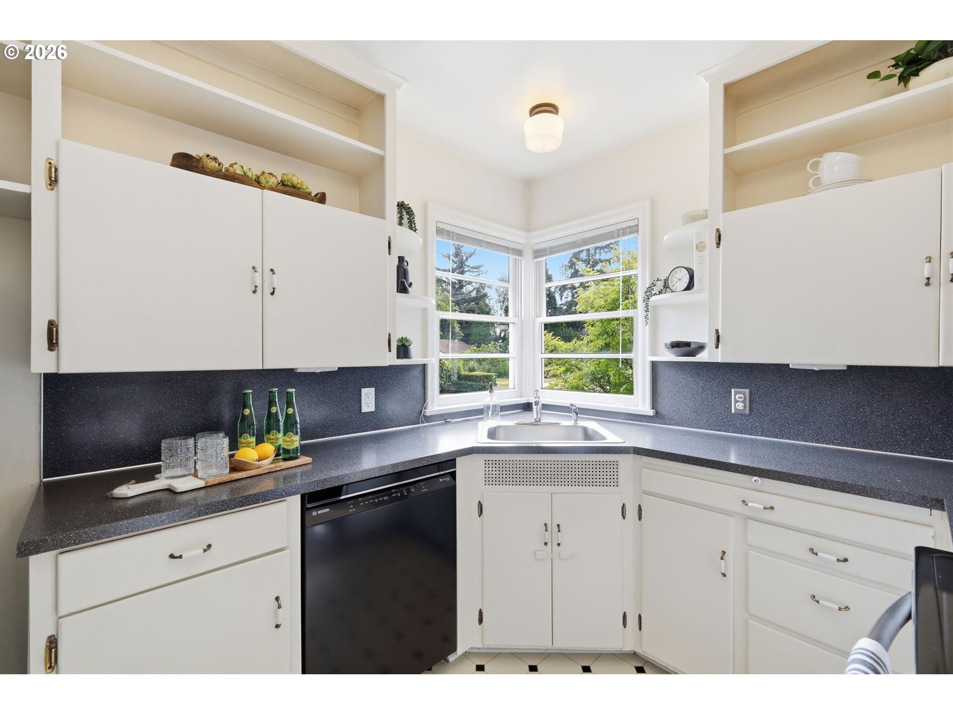 2290 Sandy Drive Eugene, OR 97401 - Photo 13 of 45