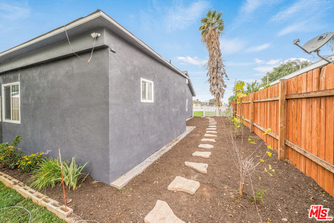 6860 Murray Street Riverside, CA 92504 - Photo 36 of 38 a view of a backyard