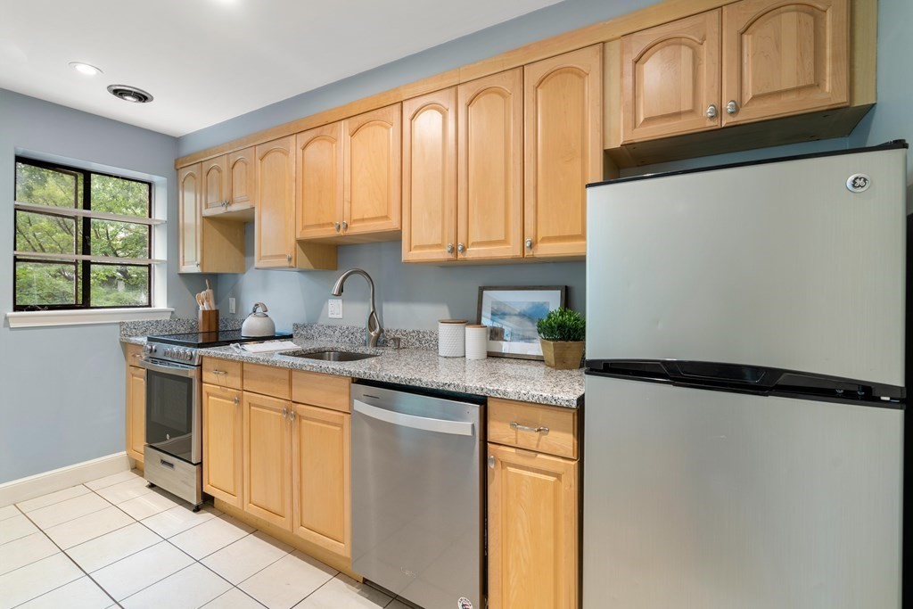 106 Evans Road, Unit 3 Boston, MA 02135 - Photo 13 of 20