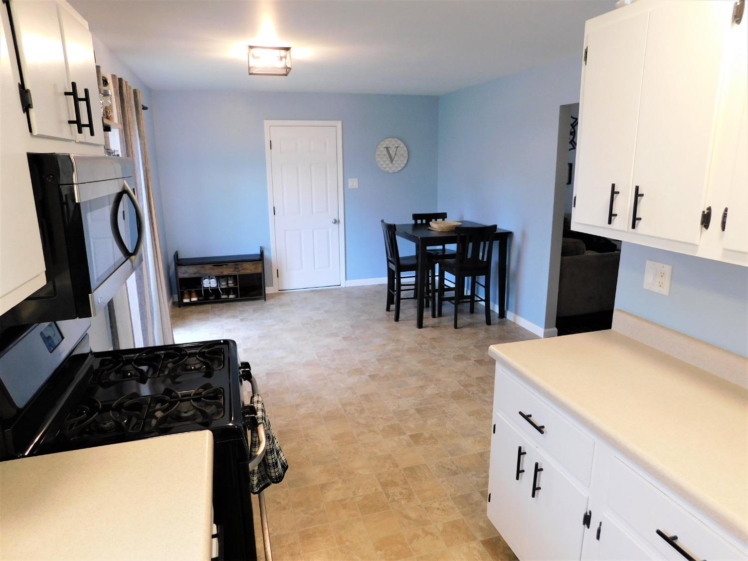 777 Fox River Road Valparaiso, IN 46385 - Photo 9 of 18 1500x1125