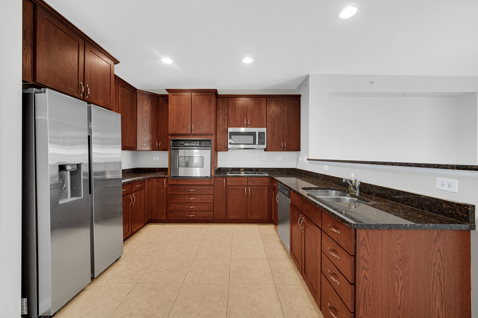 1343 Scarboro Road Schaumburg, IL 60193 - Photo 6 of 25