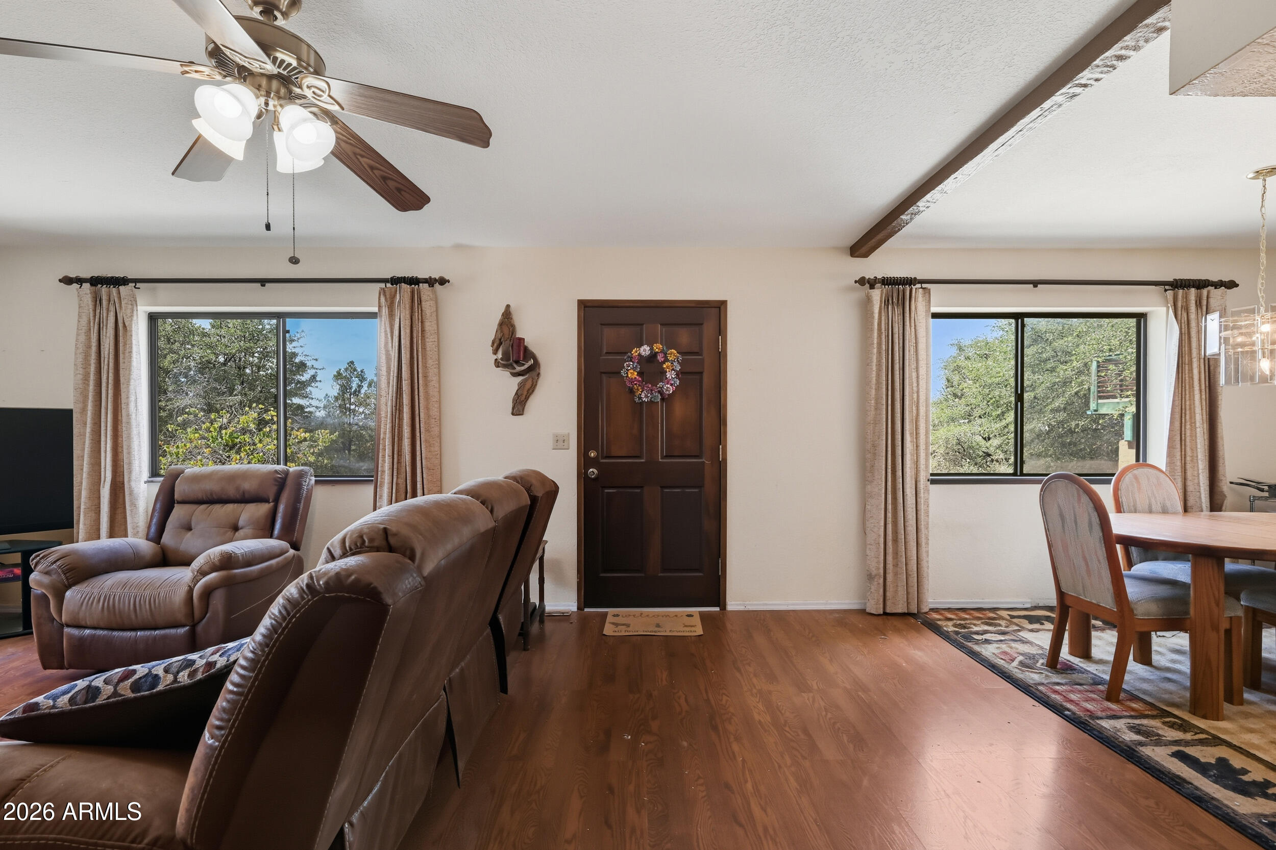 607 East Drowsey Circle Payson, AZ 85541 - Photo 4 of 33 a living room with furniture and a window