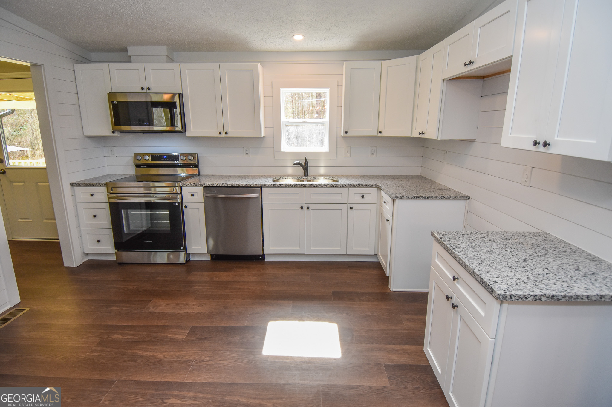 205 Bradley Road Jackson, GA 30233 - Photo 15 of 53