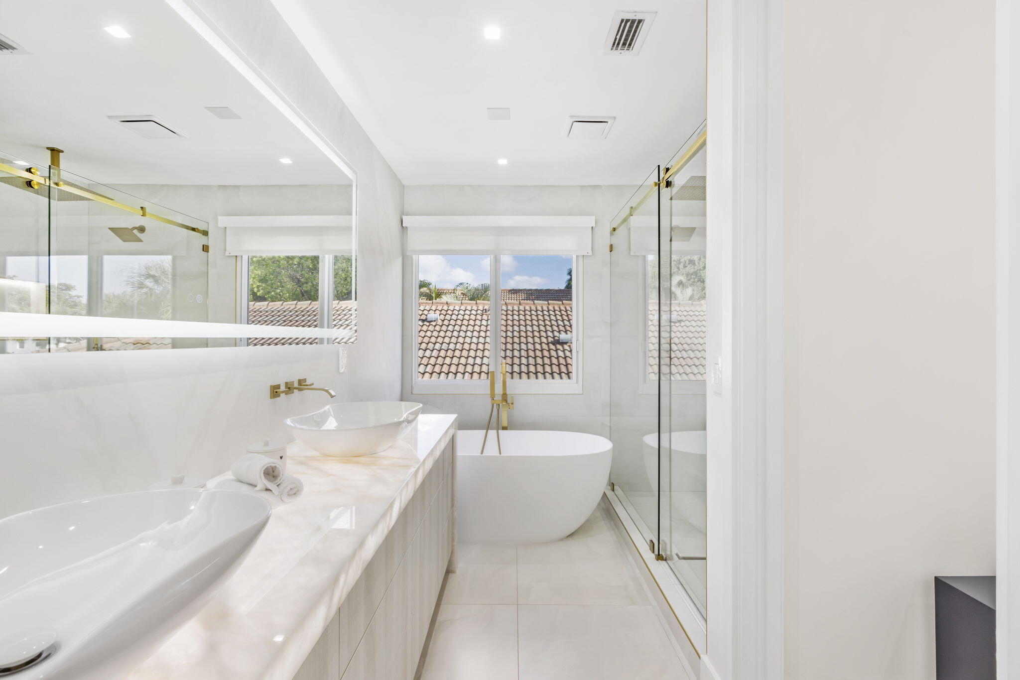 23323 La Vida Way Boca Raton, FL 33433 - Photo 19 of 38 Primary Bathroom