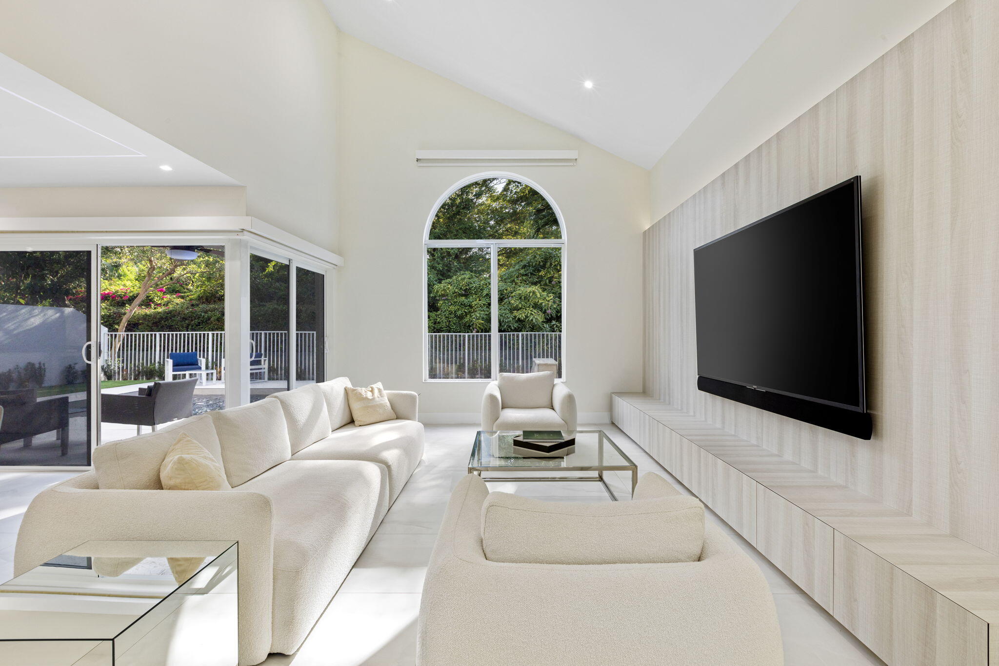 23323 La Vida Way Boca Raton, FL 33433 - Photo 4 of 38 Front Entrance