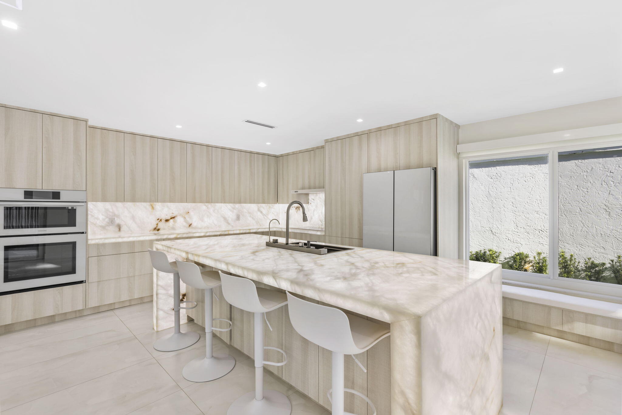 23323 La Vida Way Boca Raton, FL 33433 - Photo 9 of 38 Kitchen