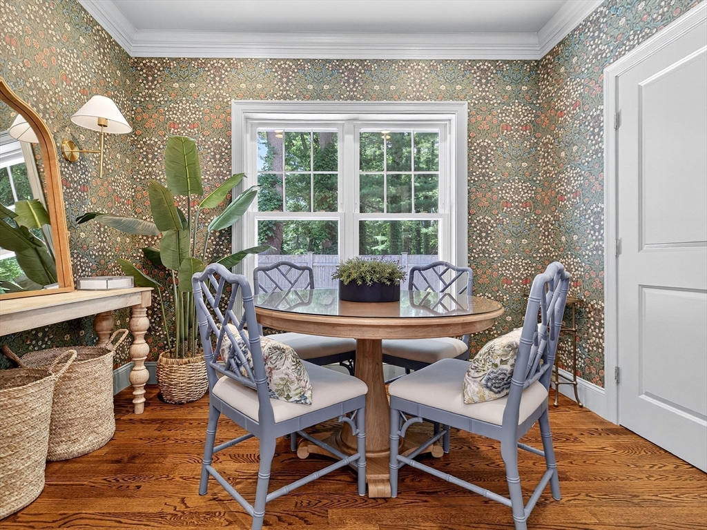 25 Bryn Mawr Road Wellesley, MA 02482 - Photo 11 of 34