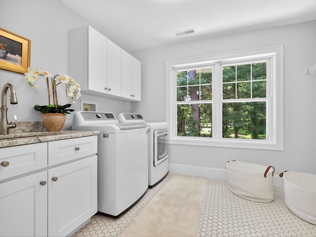 25 Bryn Mawr Road Wellesley, MA 02482 - Photo 23 of 34