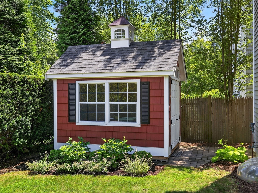 25 Bryn Mawr Road Wellesley, MA 02482 - Photo 32 of 34