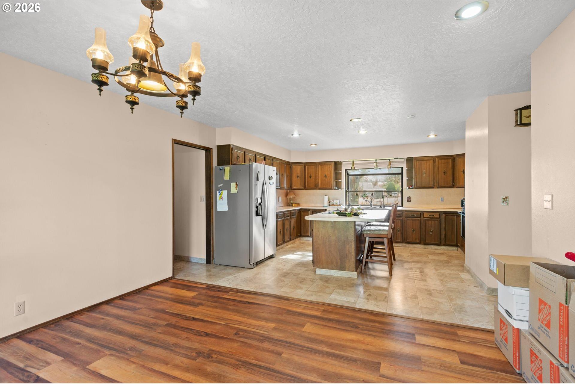 2225 Northwest Geer Road Hermiston, OR 97838 - Photo 9 of 36 Dining Area